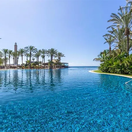 Lopesan Costa & فندق ميلونيذاس